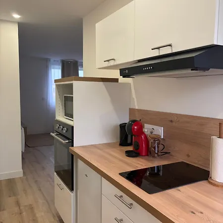 Maison 3 T2 Independants شقة *